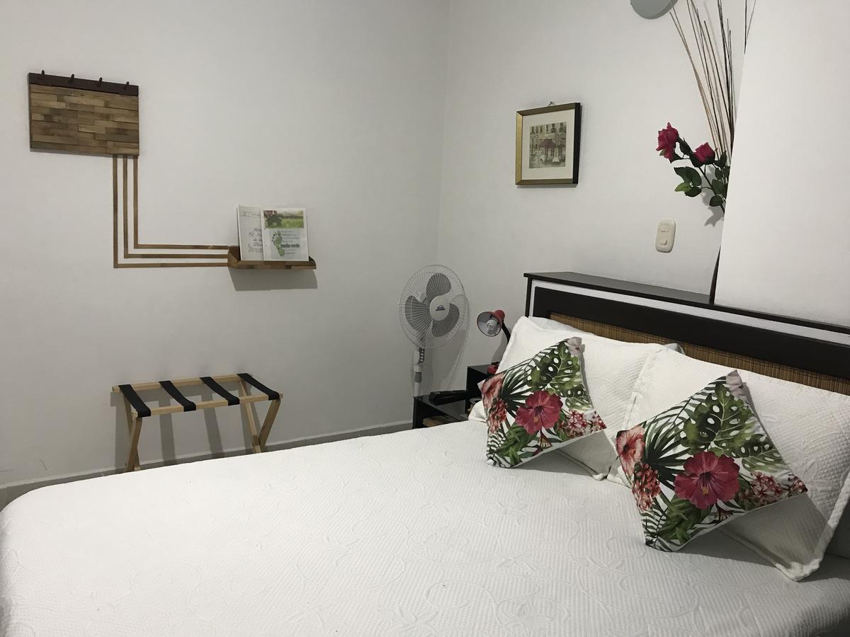 Hotel Meson De Las Flores อาร์เมเนีย ภายนอก รูปภาพ