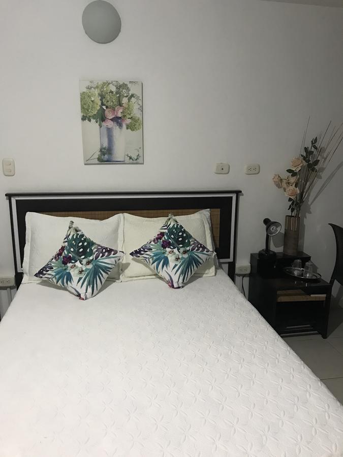 Hotel Meson De Las Flores อาร์เมเนีย ภายนอก รูปภาพ