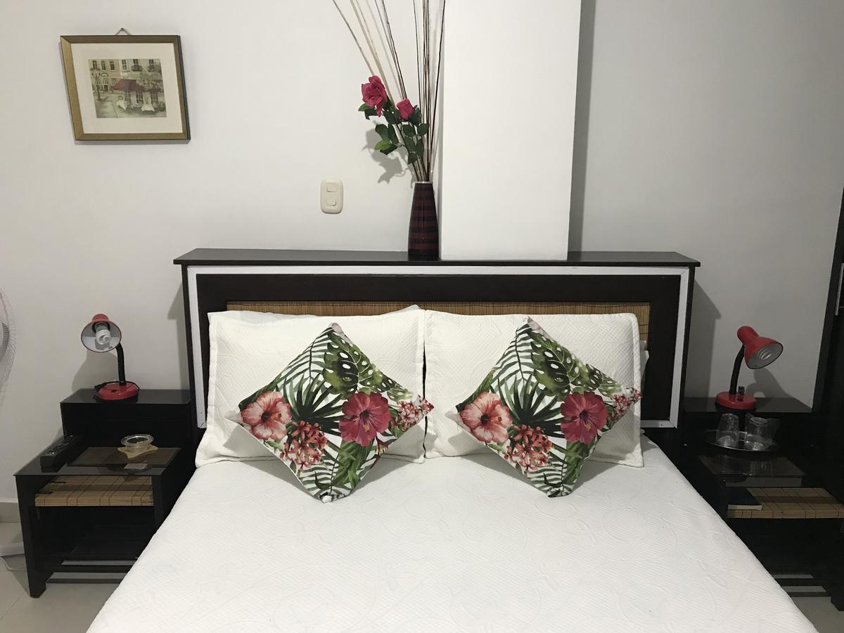 Hotel Meson De Las Flores อาร์เมเนีย ภายนอก รูปภาพ
